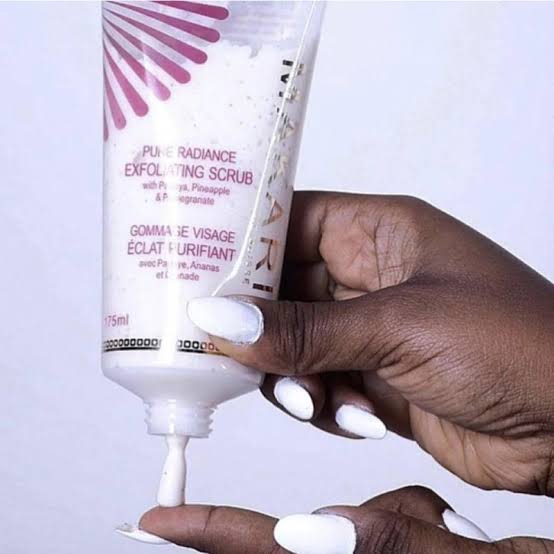 Makari Pure Radiance Exfoliating scrub with Pomegranate Enzymes 175ml